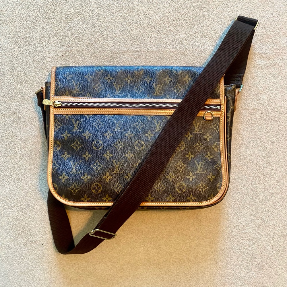 Louis Vuitton Bosphore GM Crossbody